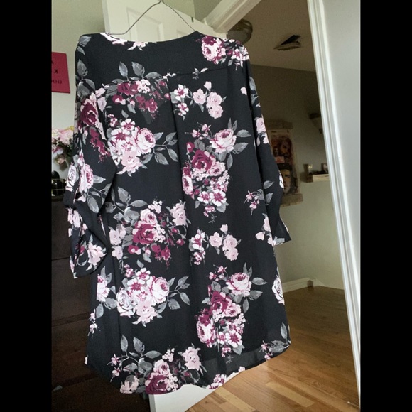 Floral blouse - Picture 4 of 4